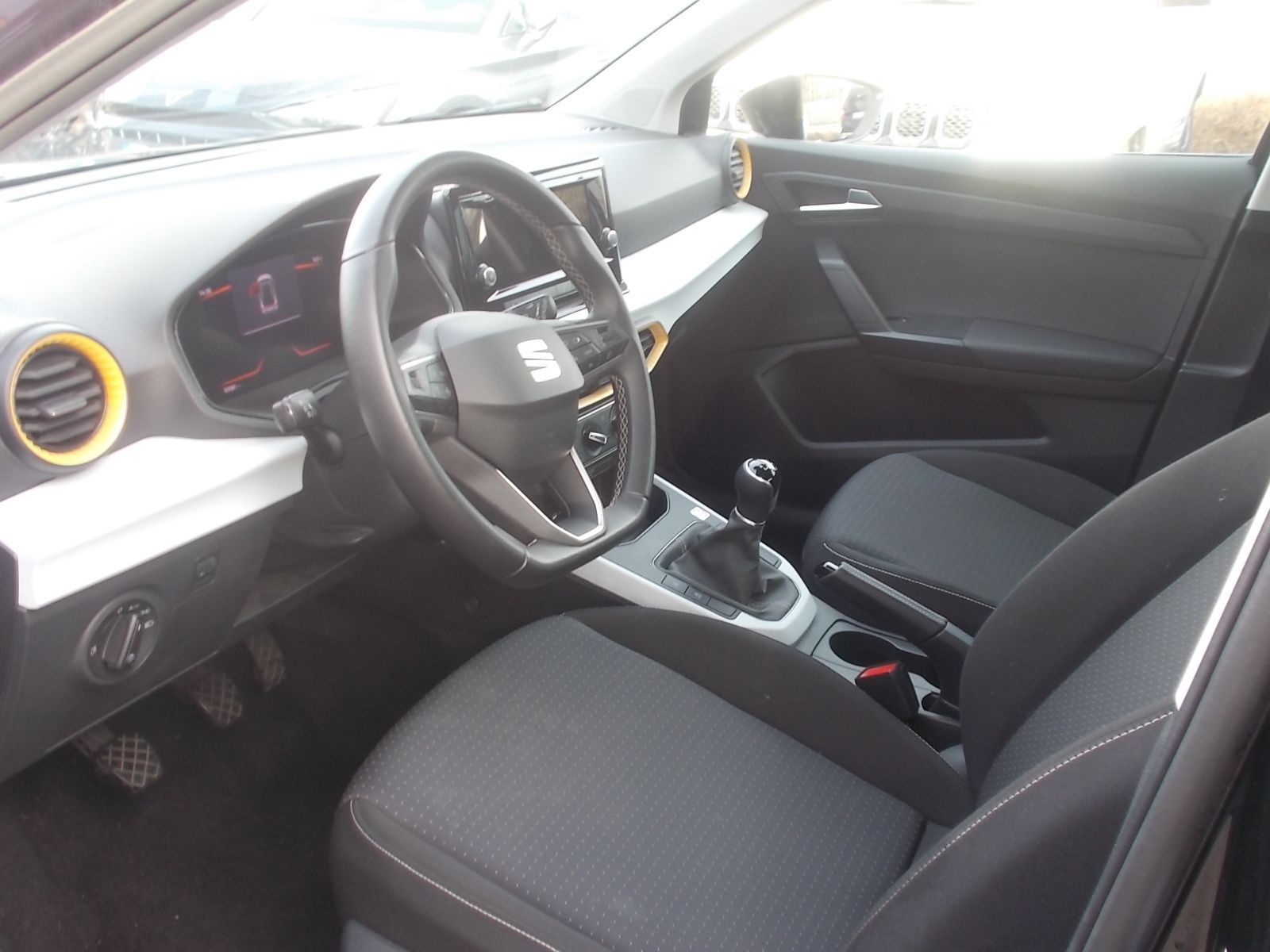 Fahrzeugabbildung SEAT Arona 1.0 TSI Style LED ALU