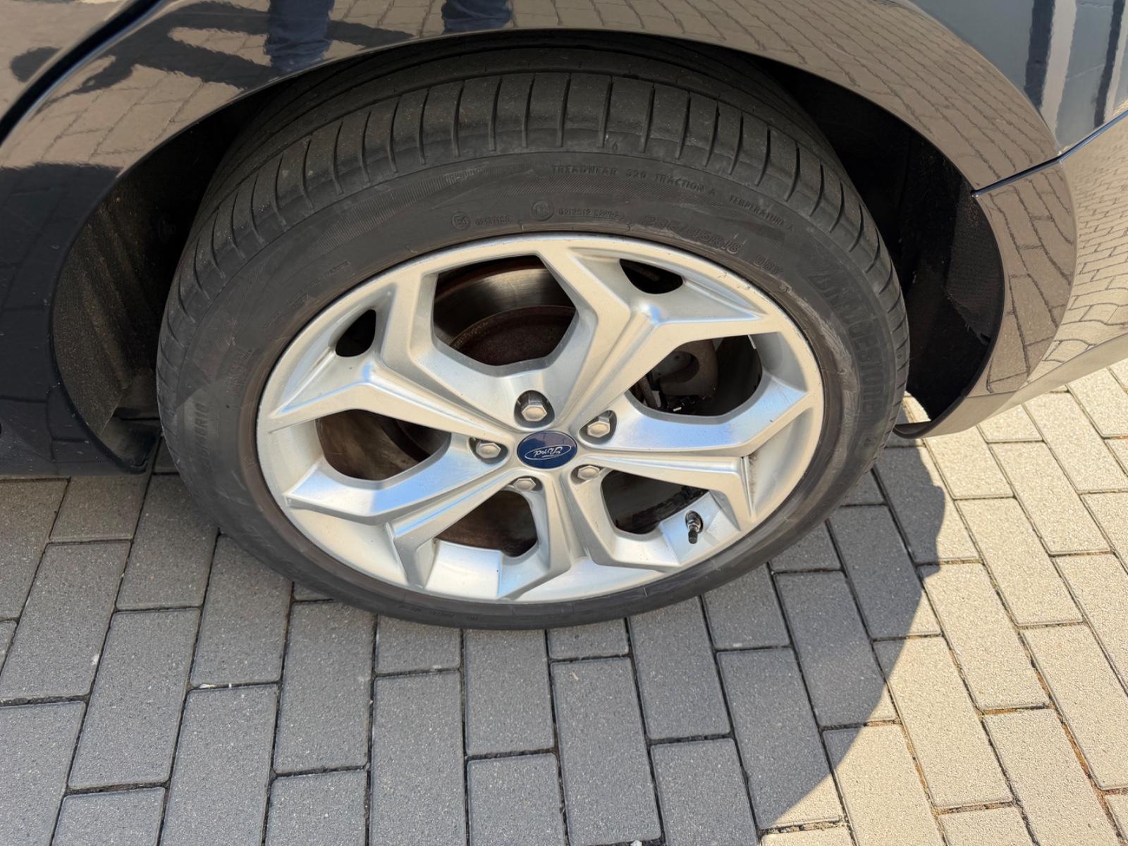 Ford Galaxy 2012 — photo 15