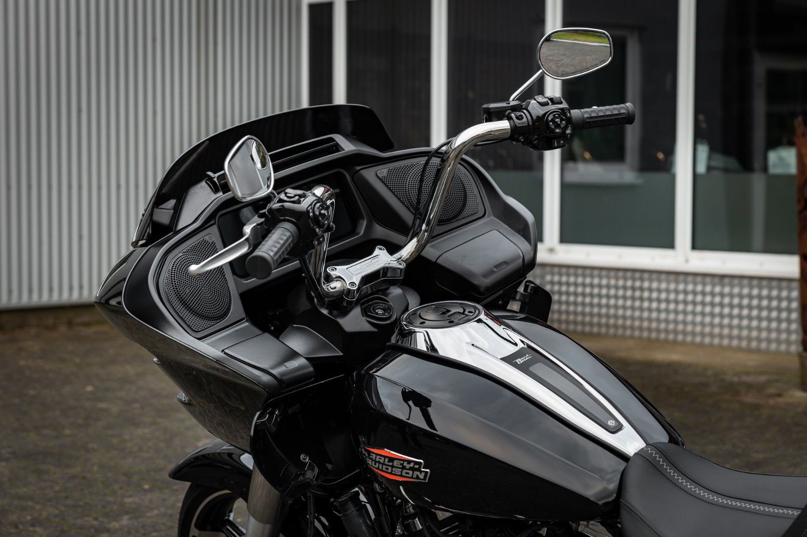 Fahrzeugabbildung Harley-Davidson ROAD GLIDE FLTRX 117cui - Kesstech -