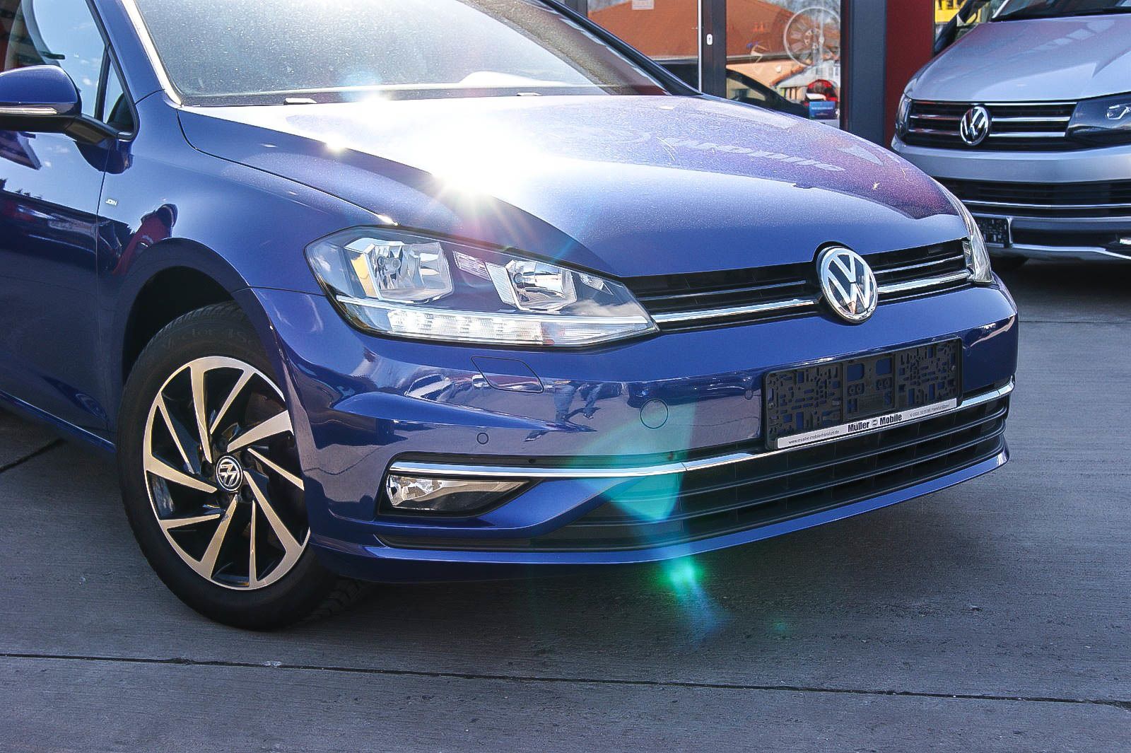 Fahrzeugabbildung Volkswagen Golf VII Variant 1.0 TSI Join NAVI PDC SZHG AHK
