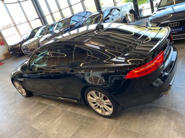 Jaguar XE R-Sport *BI-XENON*KAM*NAVI*TOUCH*LED*