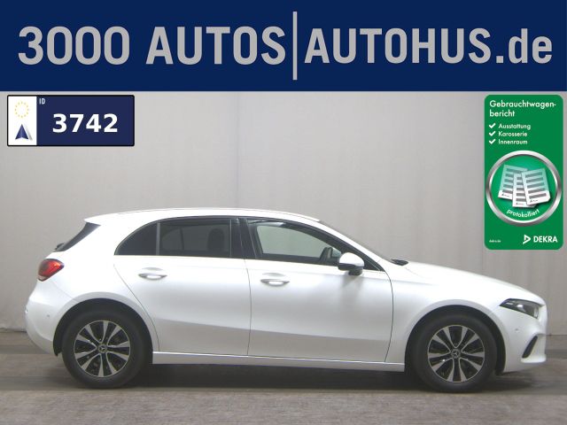 MERCEDES-BENZ A 180 d T-Leder Navi LED Shz PDC