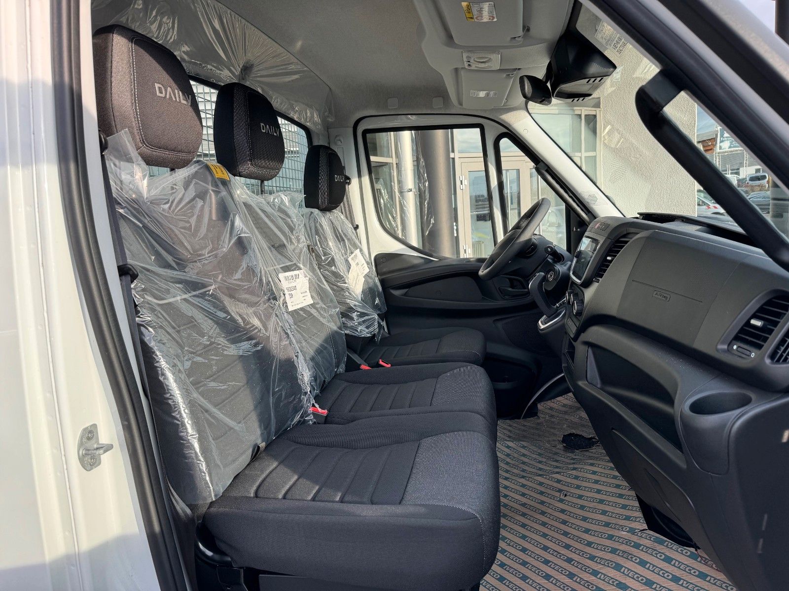 Fahrzeugabbildung Iveco Daily 35S14 A8*L4.260mm*Automatik*Kamera*