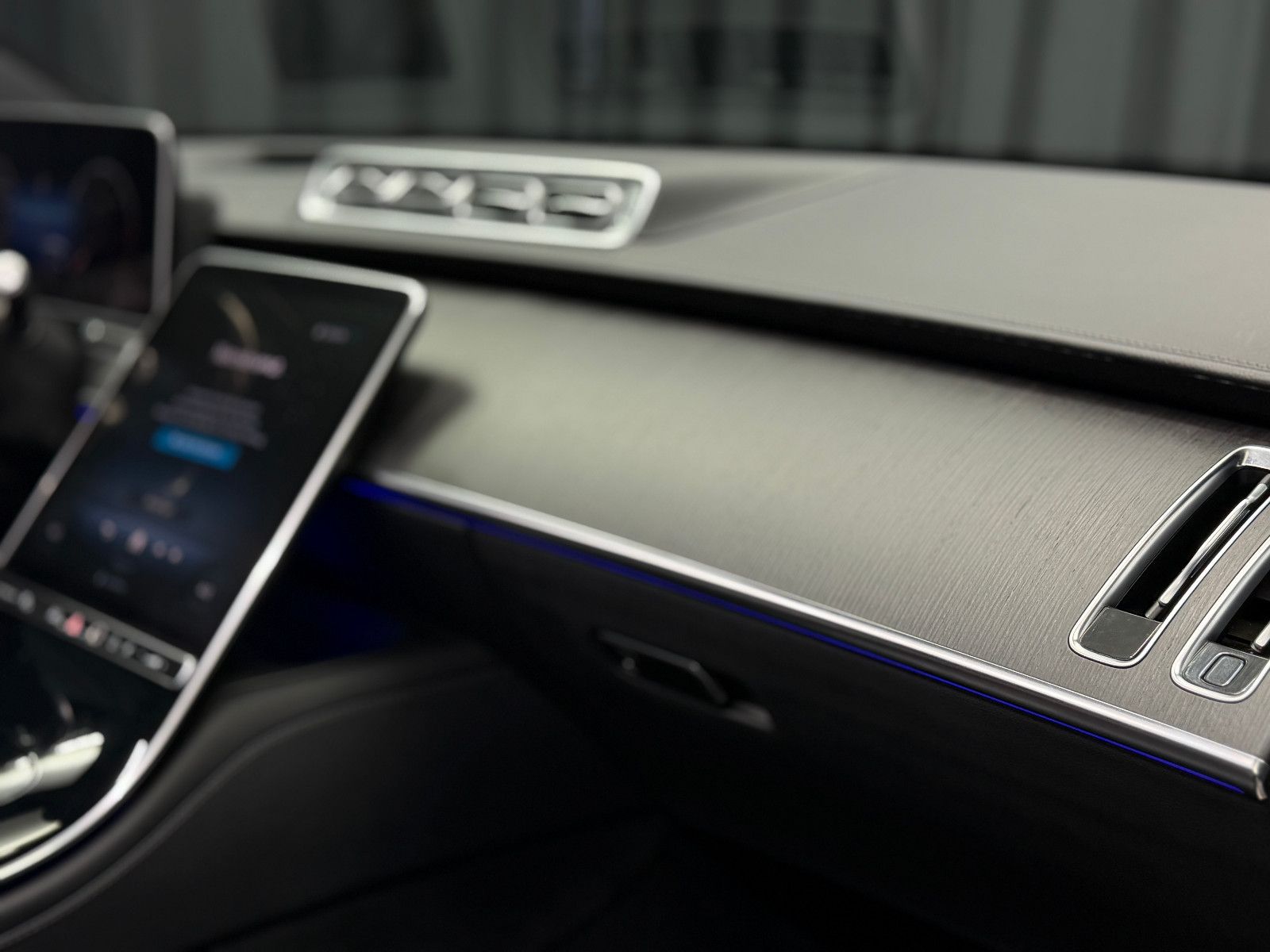 Fahrzeugabbildung Mercedes-Benz S 400 d Limousine L 4Matic|Burmester|MASSAGE|HuD