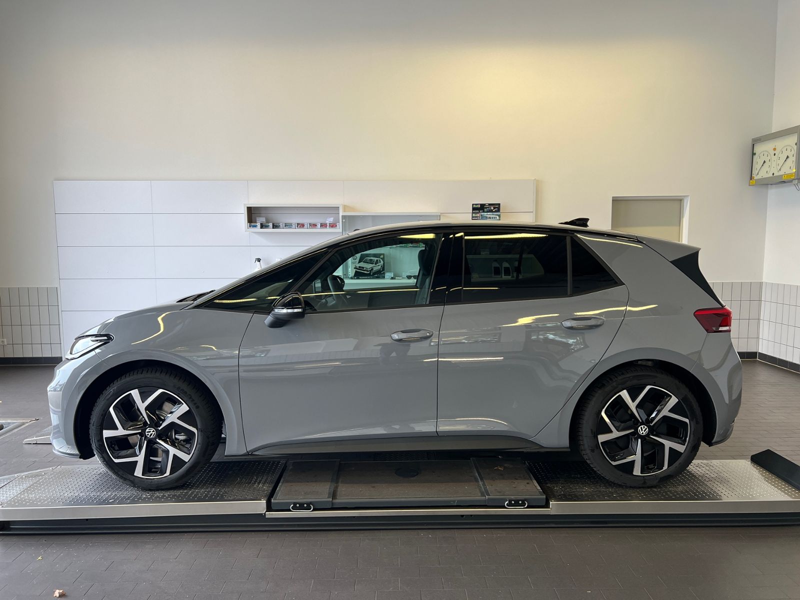 Fahrzeugabbildung Volkswagen ID.3 NEO Life 50 kWh *19" LM-Felge, Ganzjahresre