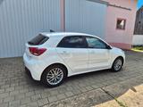 Kia Rio 1.0 T-GDI 100 Dream-Team Edition Dream-T... - Kia Rio von privat