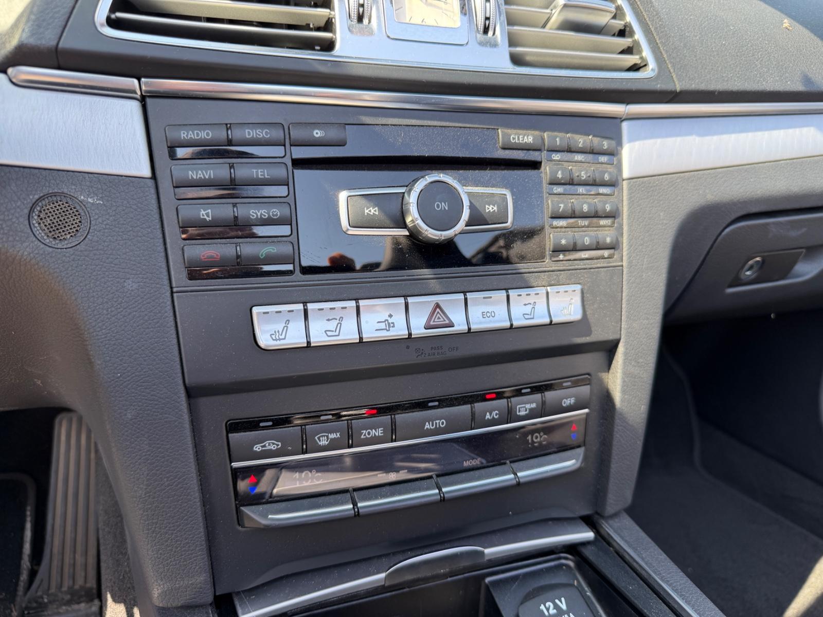 Mercedes-Benz E 200 Cabrio SPORTPAKET Leder Sportsitze 1HD LED