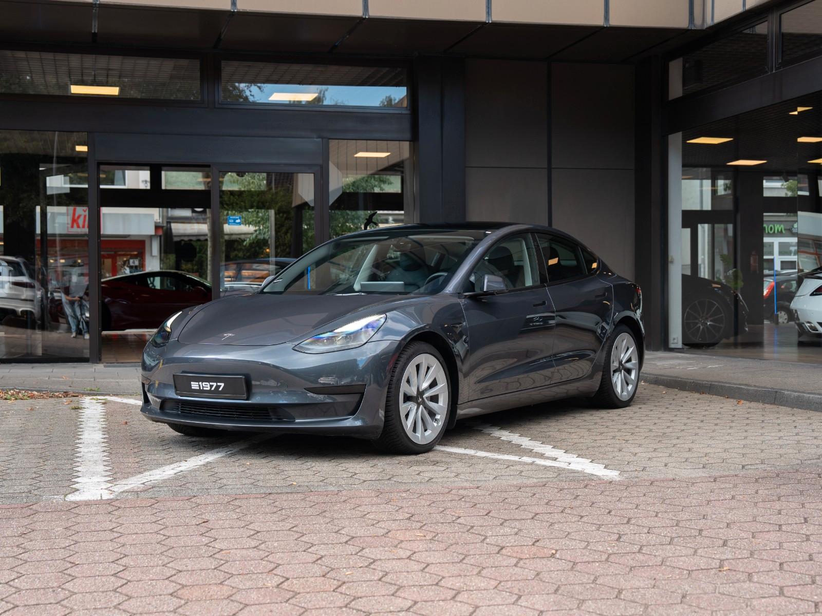 Tesla Model 3 Standard Range Plus, миниатюра 4