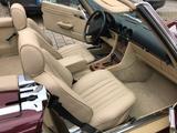 Mercedes-Benz SL 560 - rote Mercedes-Benz SL 560