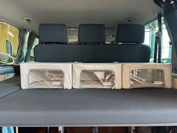 Volkswagen T5 *CAMPER*KÜCHE*BETT(aufklappbar)*ESSTISCH*AHK*