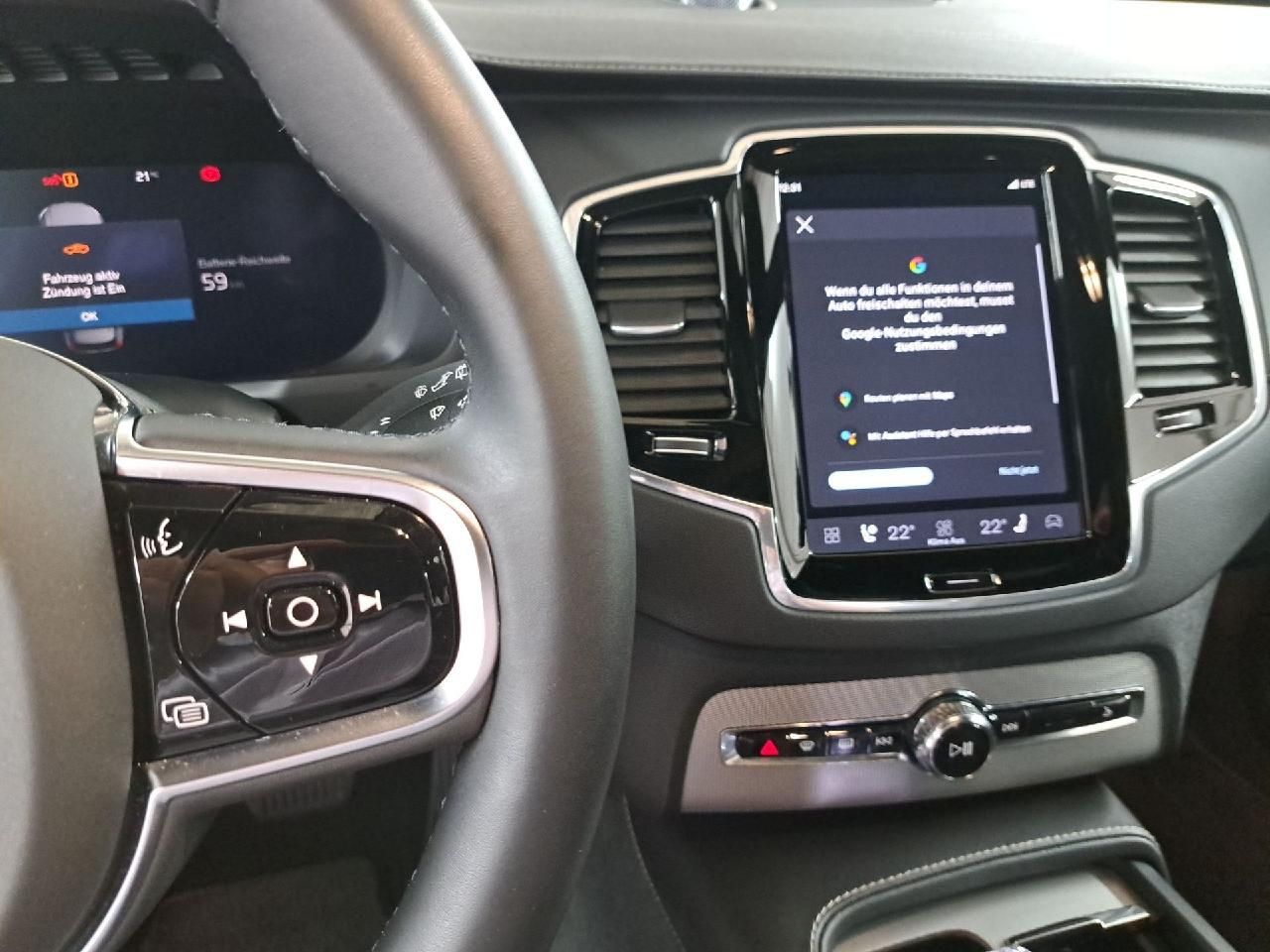 Fahrzeugabbildung Volvo XC90 T8 AWD Ultra Dark Plug-In Hybrid *B&W*Luft*