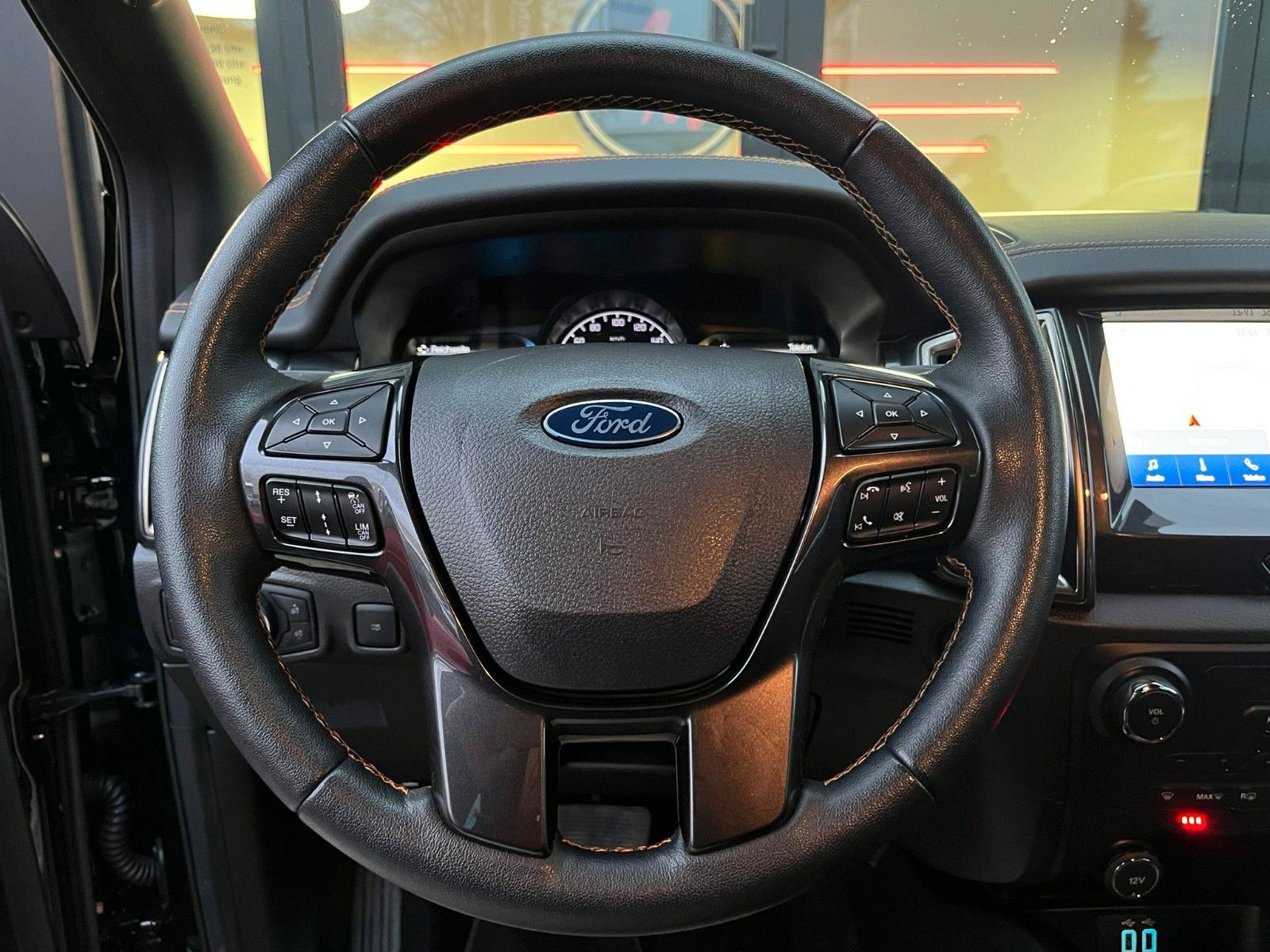 Fahrzeugabbildung Ford Ranger 2.0 TDCi PantherWildtrak Doppelkab. 4x4