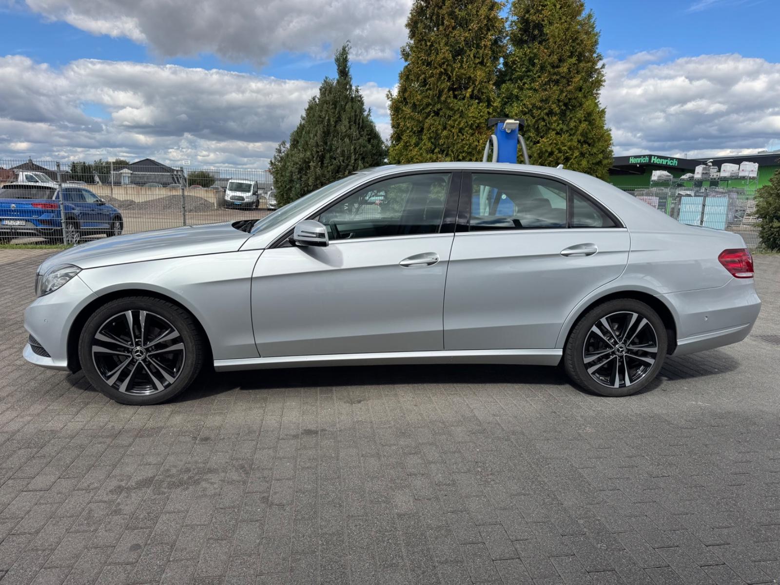 Mercedes-Benz E 220 CDI Limousine Klima Navi LED Euro 5
