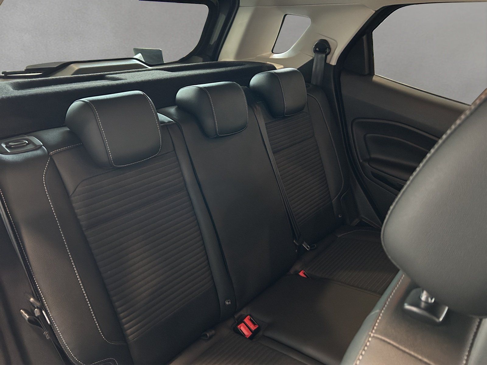 Fahrzeugabbildung Ford EcoSport 1.0 EcoBoost Titanium