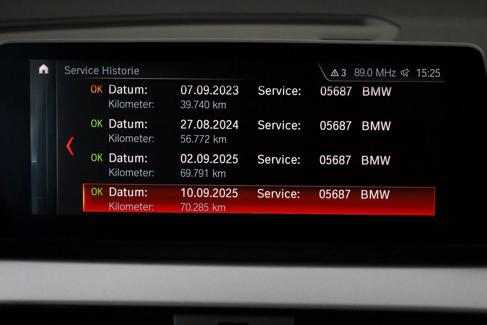 Fahrzeugabbildung BMW X1 xDrive 25e Advantage,Leder,Navi,SH,HUD,Kamera