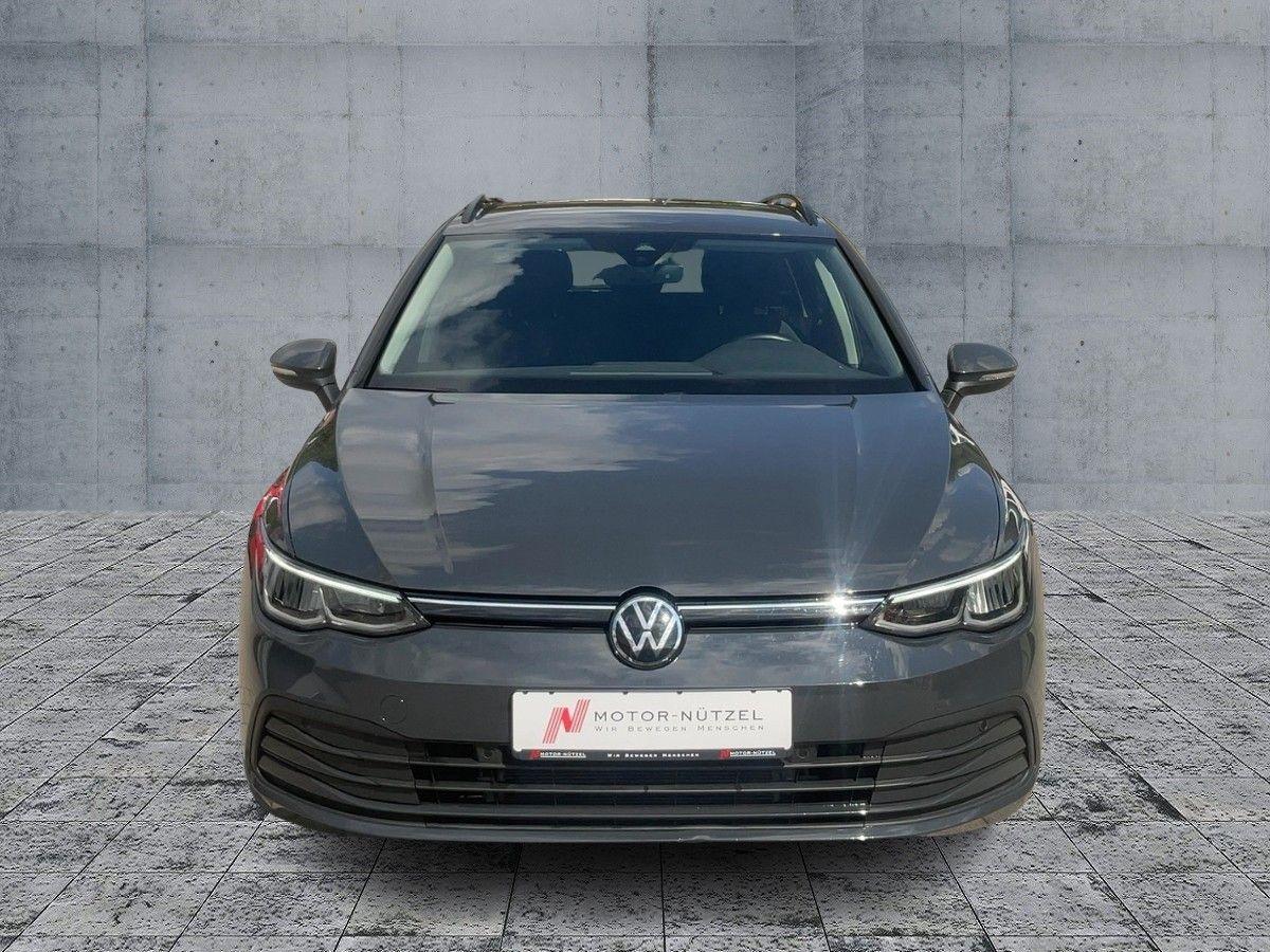 Volkswagen Golf VIII Variant 1.5 TSI LIFE LED+NAVI+ACC+SHZ