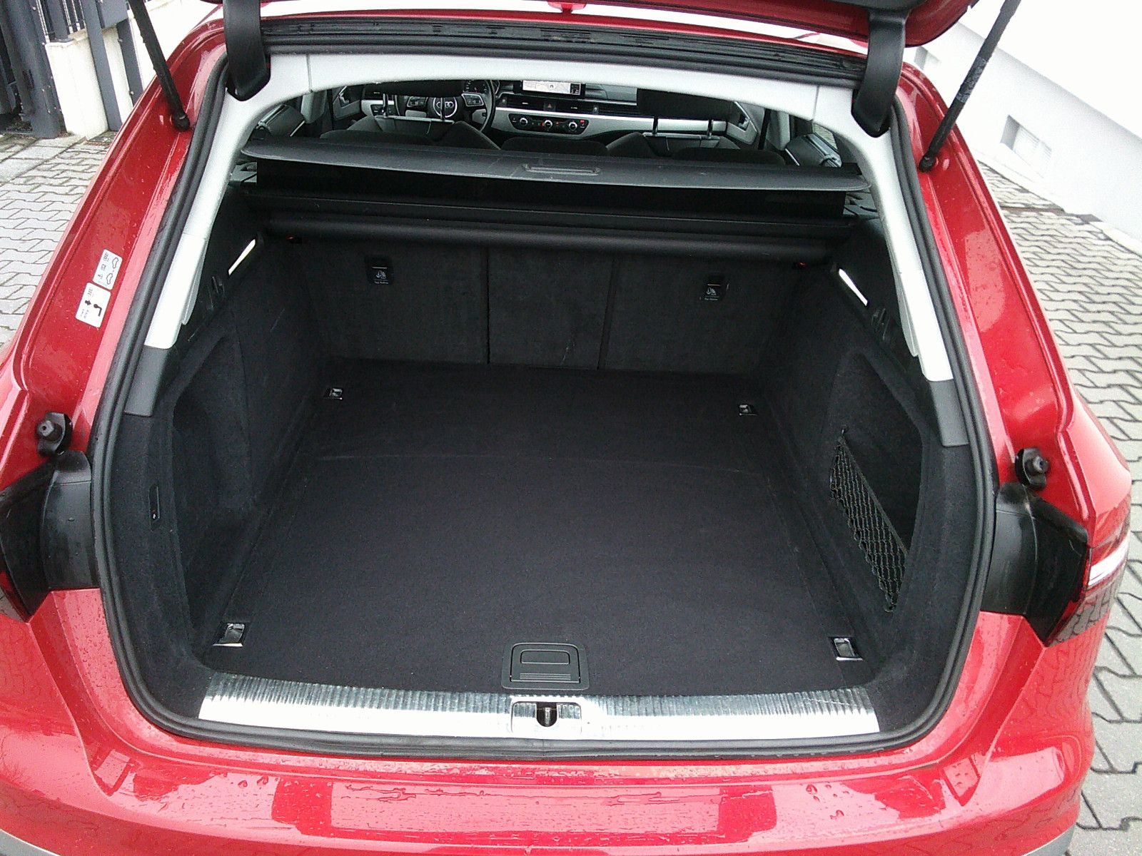Fahrzeugabbildung Audi A4 Avant 35 TDI S line