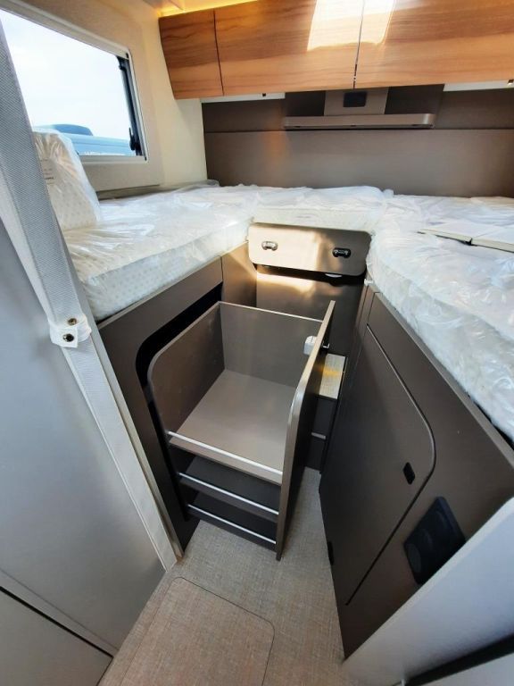 Fahrzeugabbildung Bürstner B66 690 TD Verfüg./SAT/Markise/Rüfa