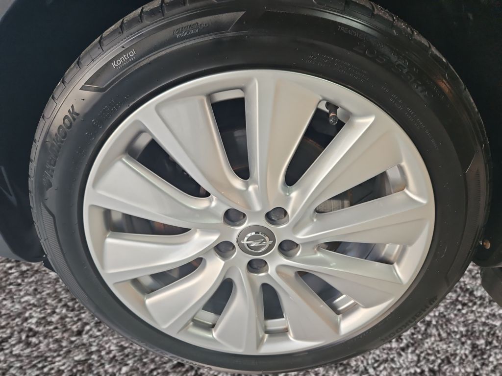 Fahrzeugabbildung Opel Grandland X Plug-in-Hybrid 4x4 1.6 DI Aut. Ultim