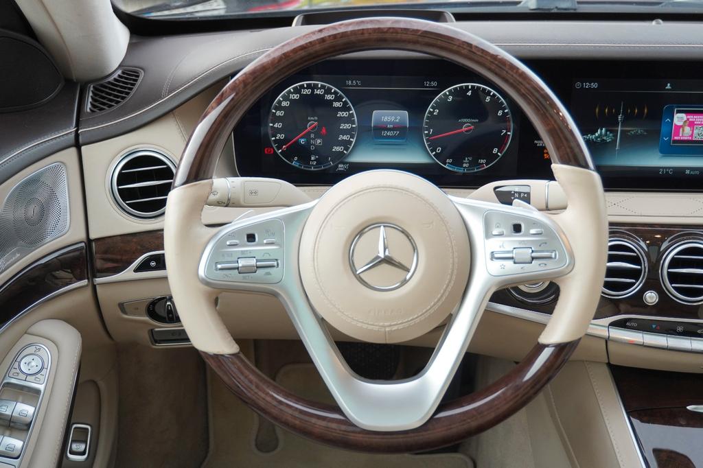 Mercedes-Benz S 560