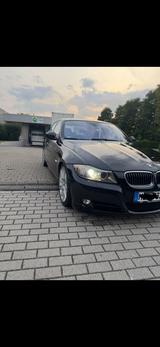 BMW E90 330i - BMW 330 aus 2009: 330i