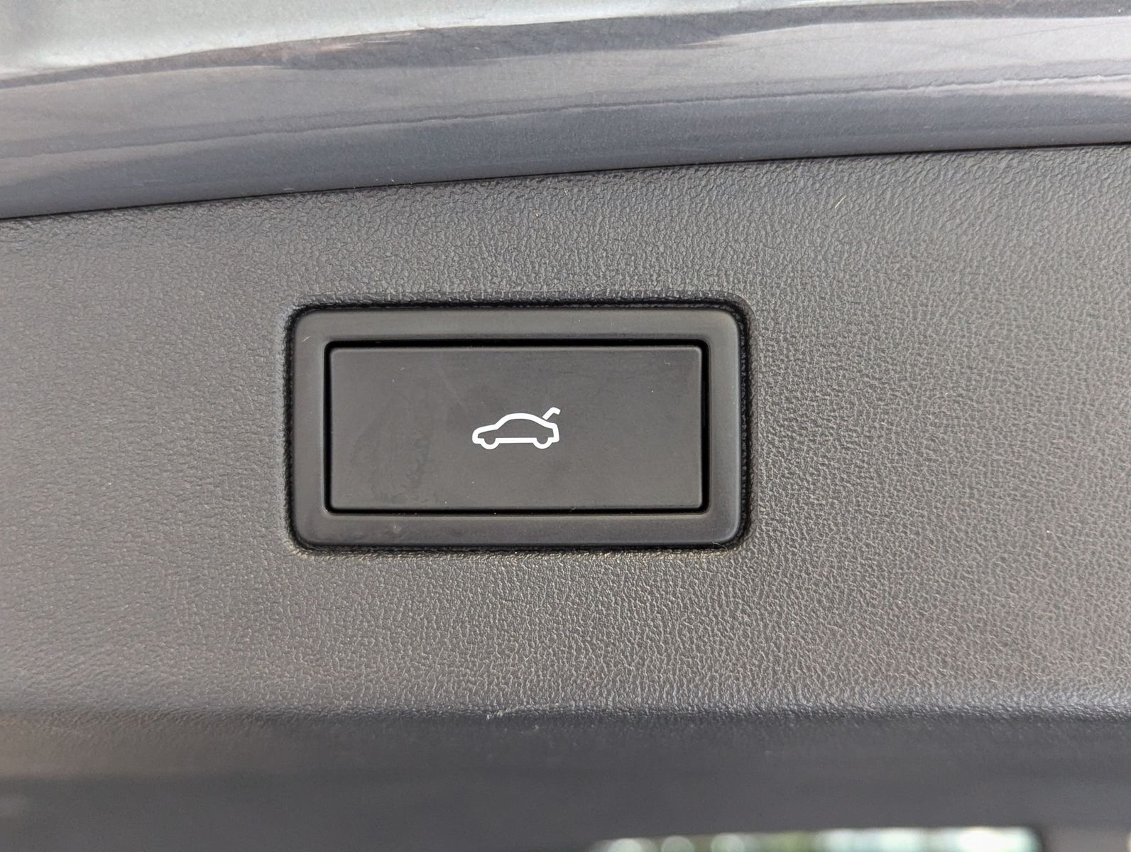 VW Tiguan 2.0TDI R-Line 4M Pano Black AHK Matrix 20 - Image 19