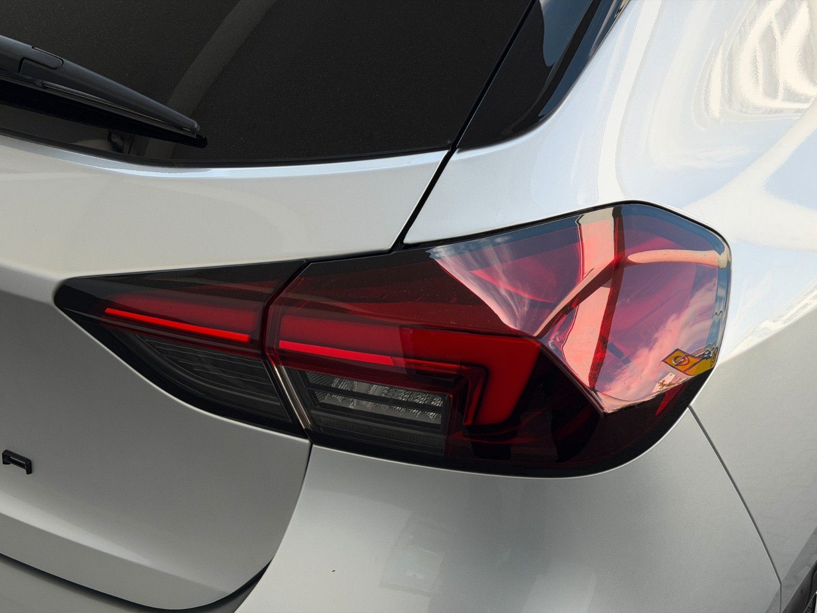 Fahrzeugabbildung Opel Corsa F 1.2 Turbo GS KlimaA,LED,Navi,SHZ,Kam.,LM