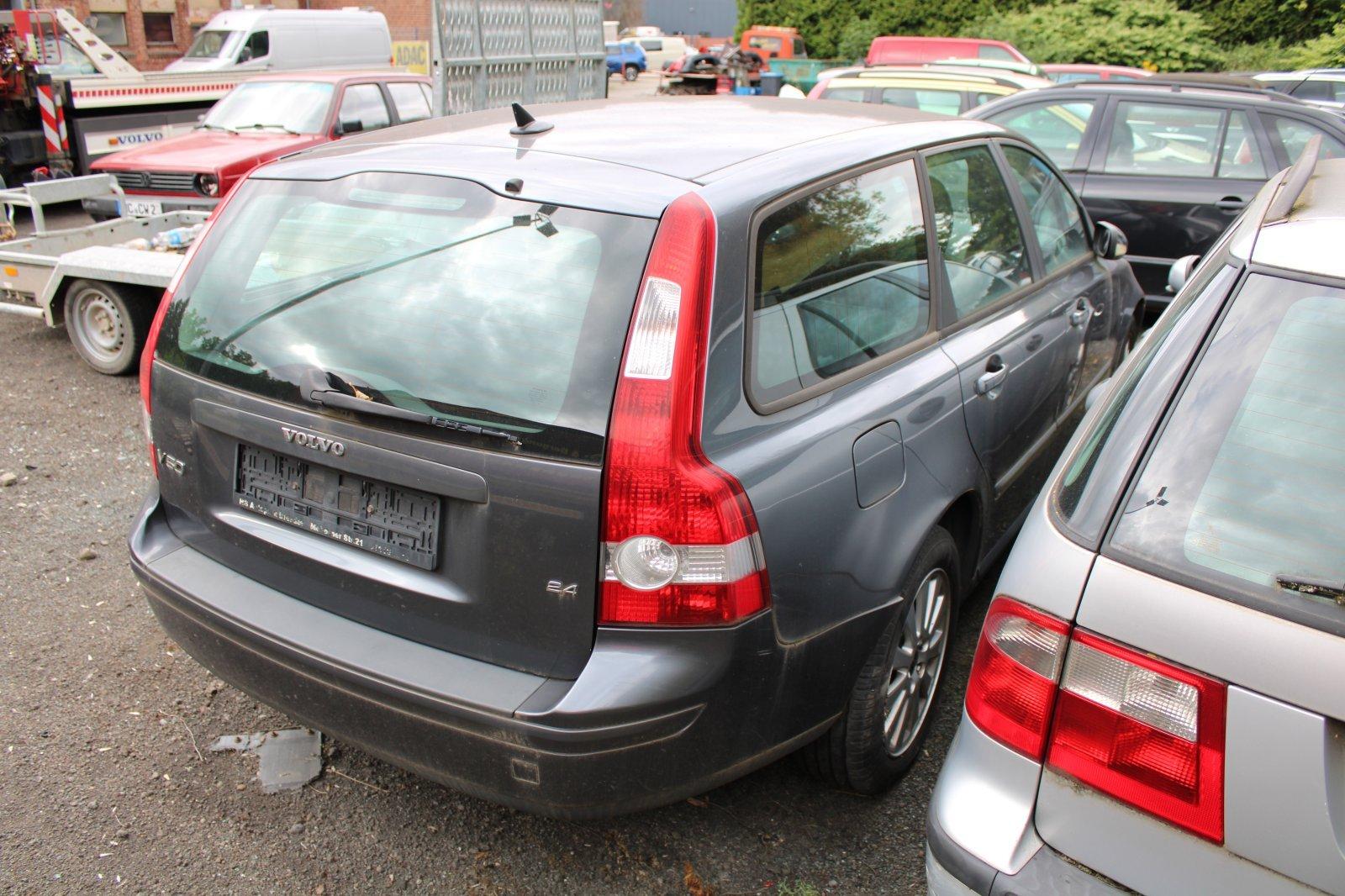 Volvo V50 2005 — photo 8