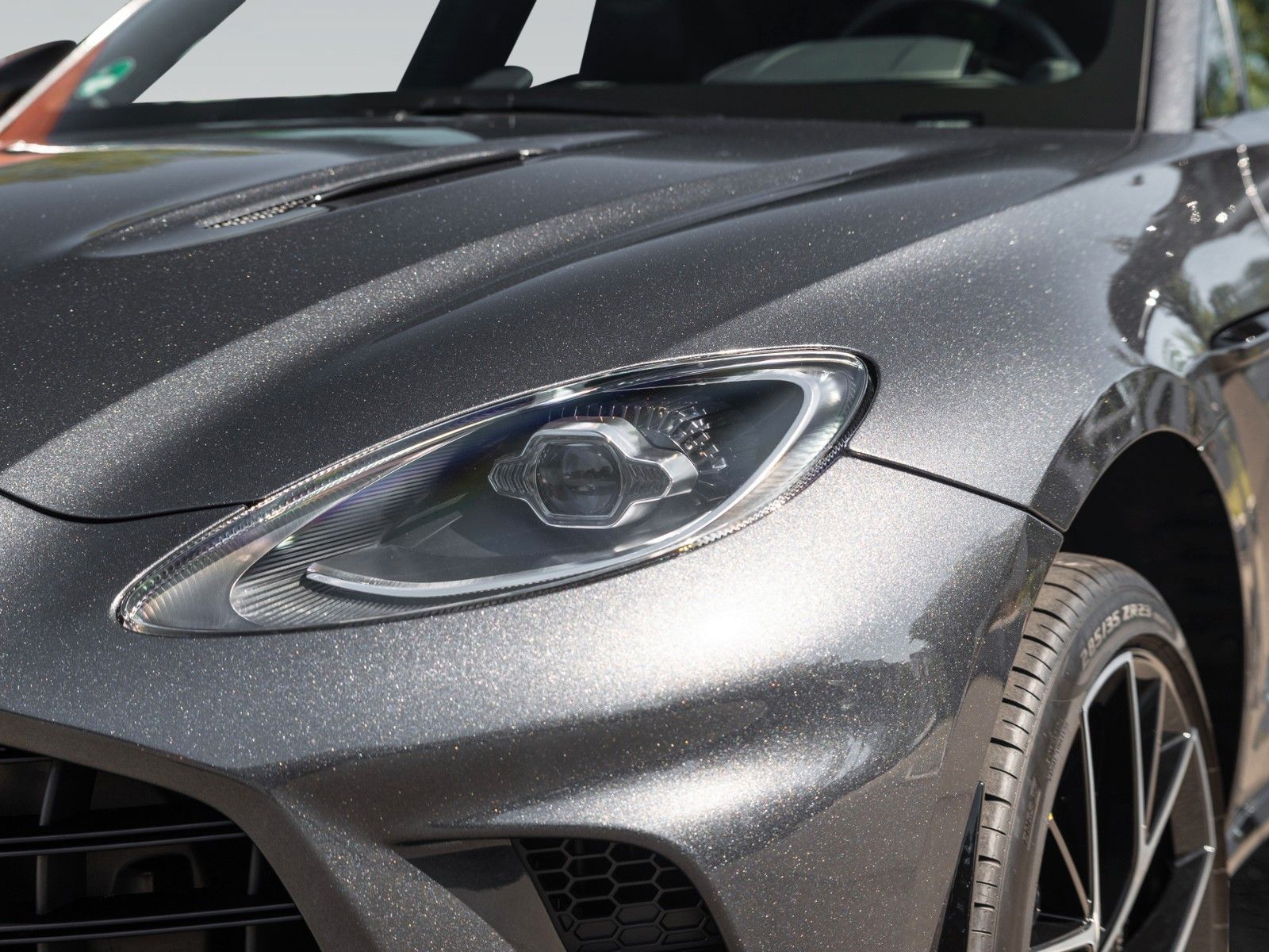 Aston Martin DBX707 | Remote Heat | Signature Paint foto 8