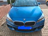 BMW 220D Active Tourer M-Packet - BMW 220 in Frankfurt (Main)