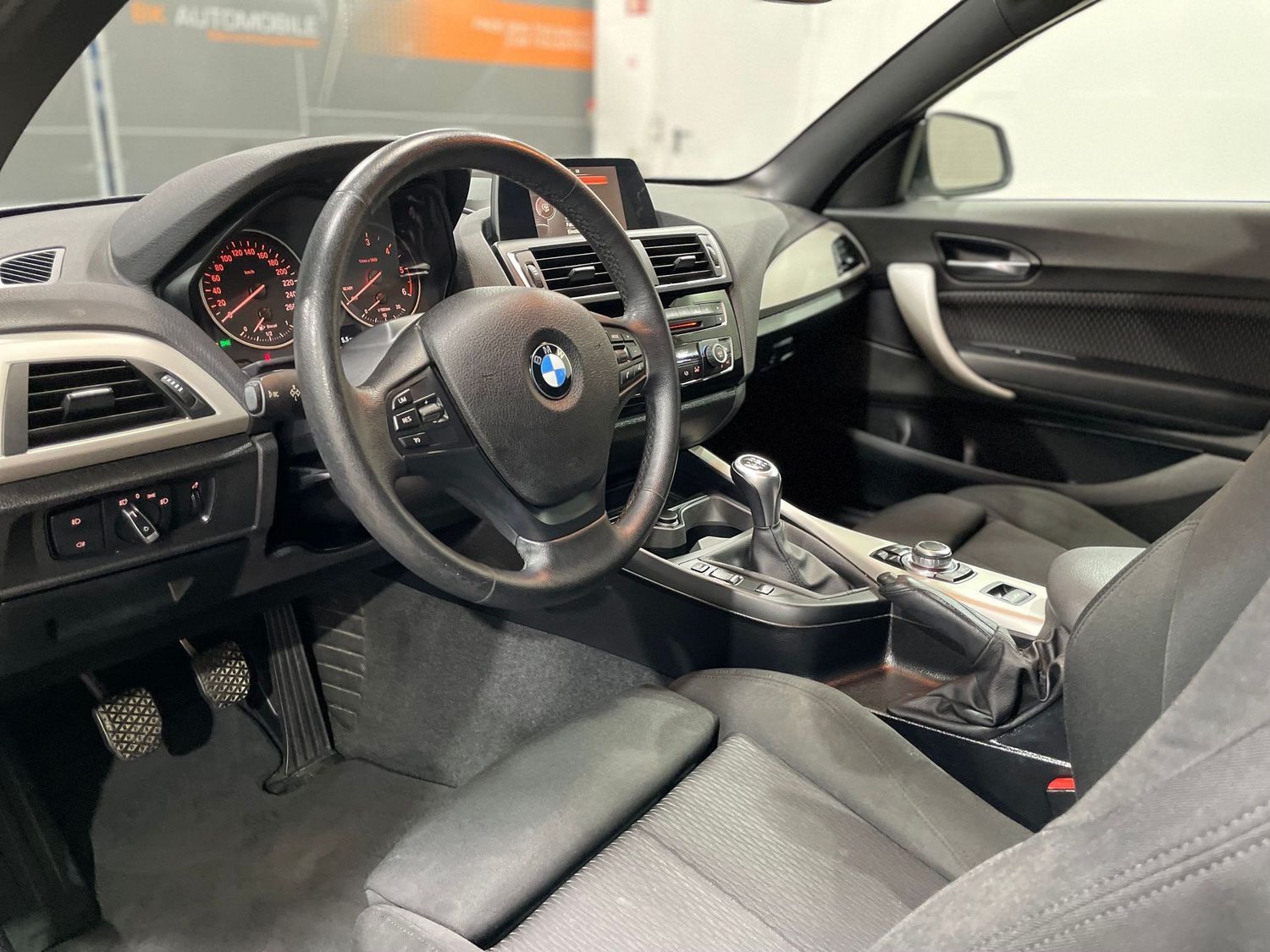 Fahrzeugabbildung BMW 218 d Advantage#Sport#Bi-Xenon#Navi#PDC#Tempo