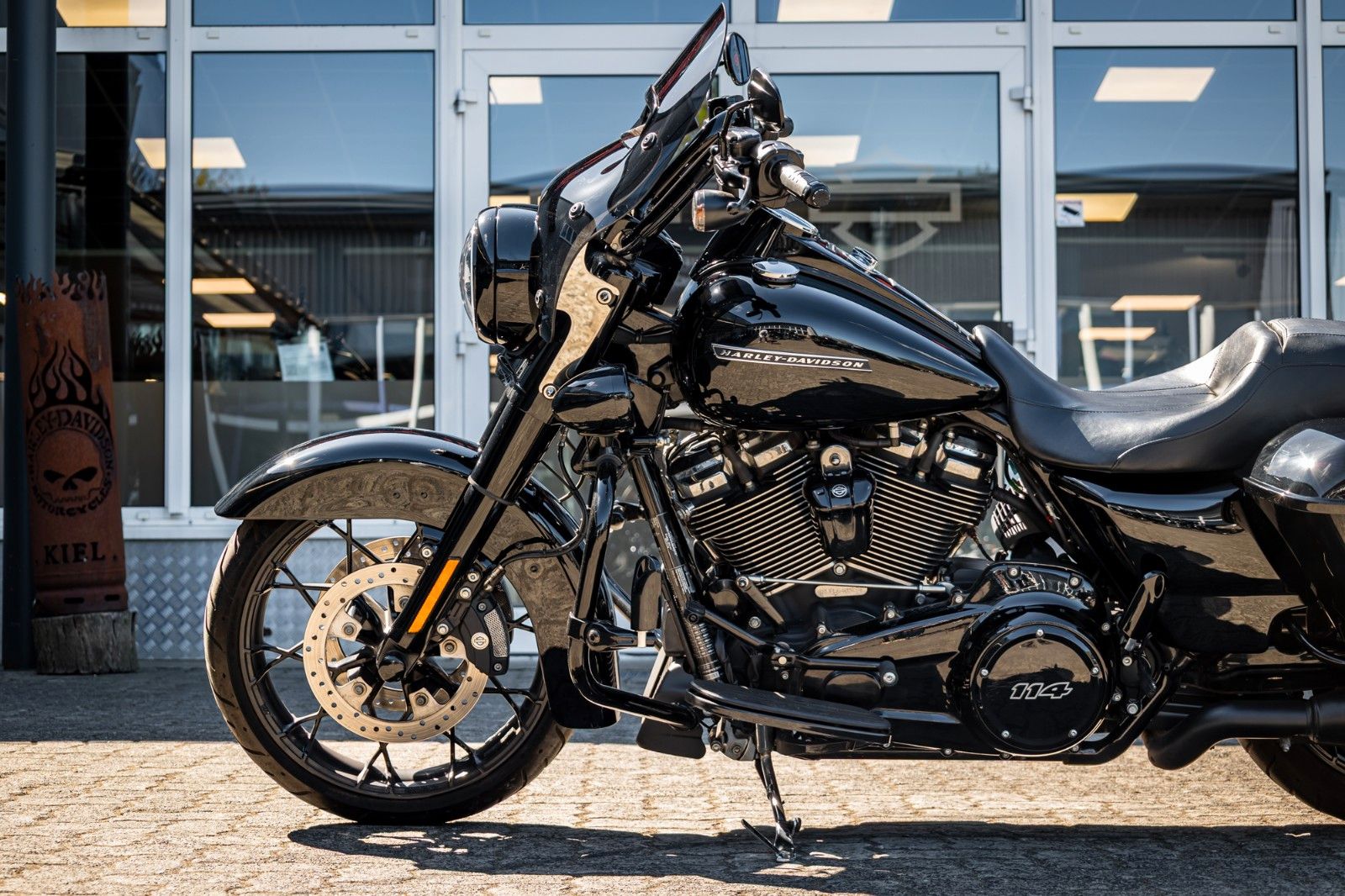 Fahrzeugabbildung Harley-Davidson ROAD KING SPECIAL 114 FLHRXS -Screamin Eagle