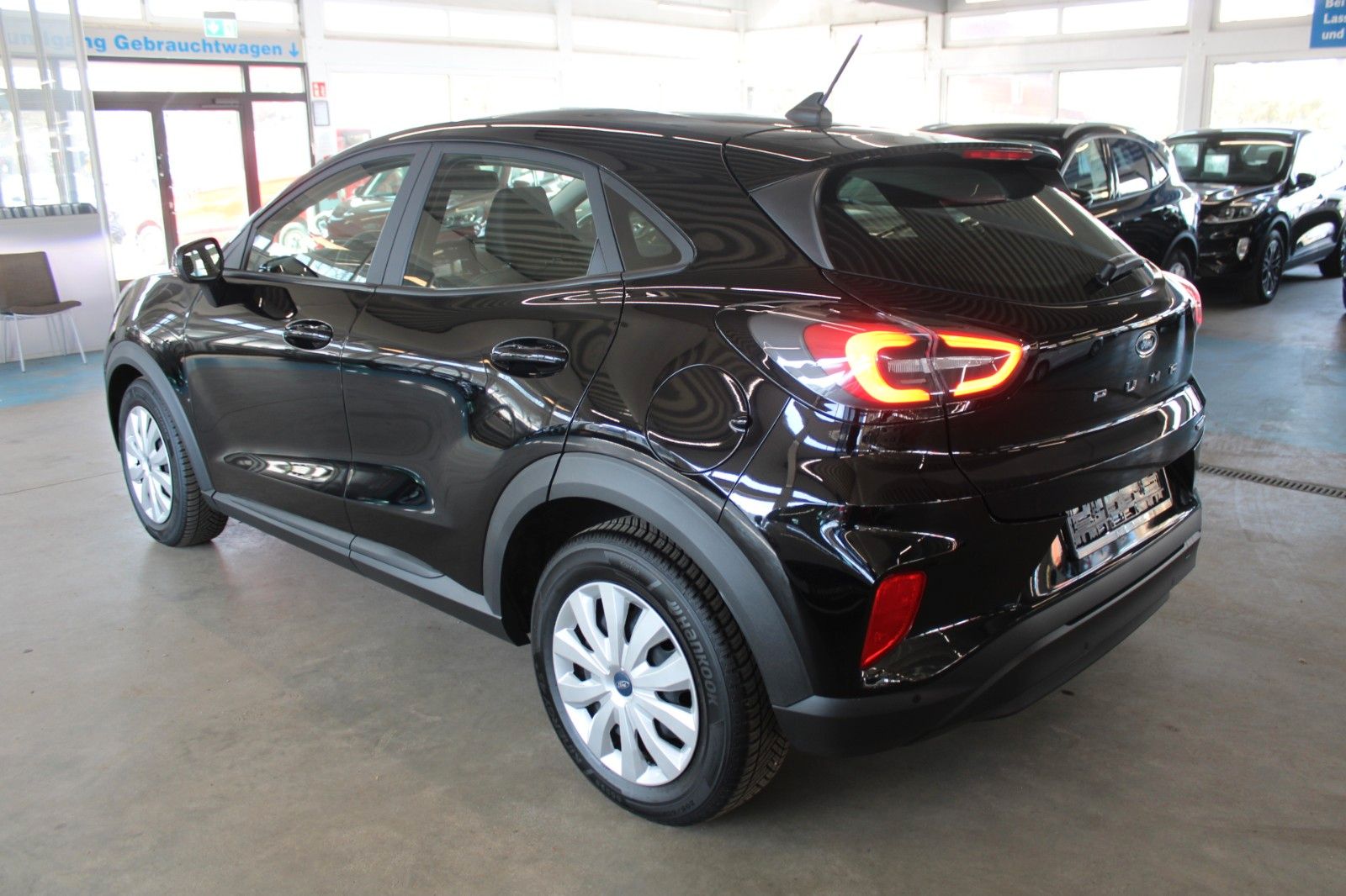 Fahrzeugabbildung Ford Puma Cool & Connect MHEV LED Allwetter WinterPak