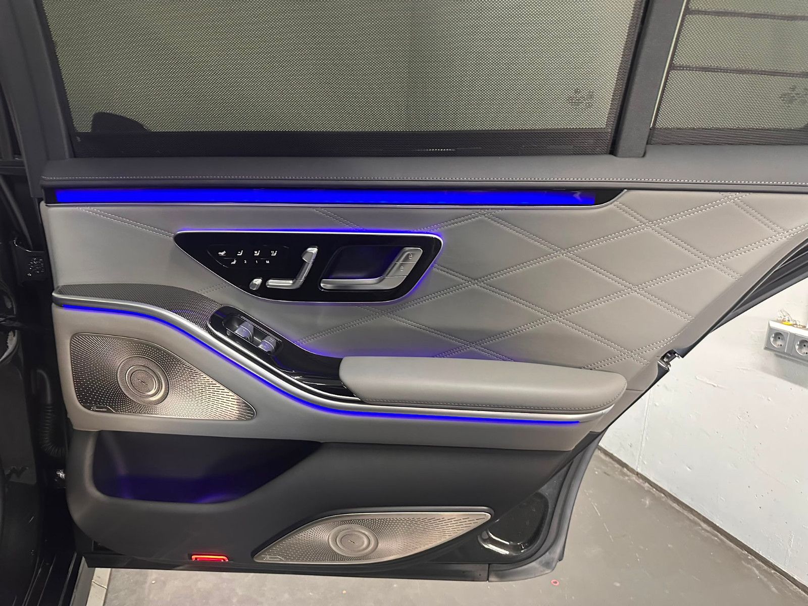 Fahrzeugabbildung Mercedes-Benz S 63 E Performance L *KERAMIK*TV*PANO*MASSAGE*