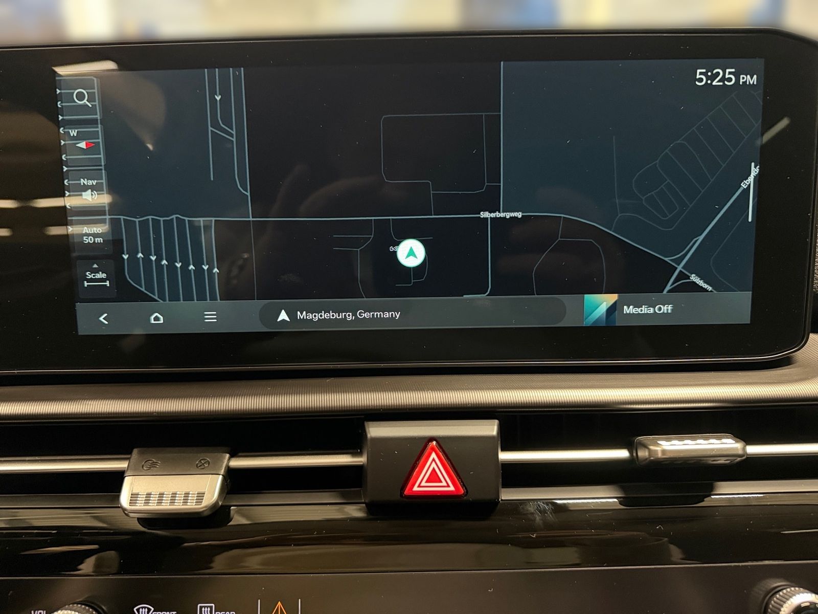 Fahrzeugabbildung Kia SPORTAGE 1.6T 2WD DCT Vision KOM Facelift