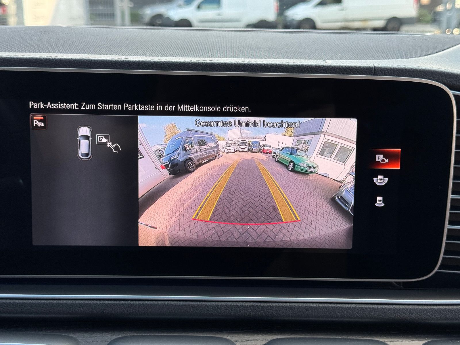 Fahrzeugabbildung Mercedes-Benz GLE 400 d Coupe AMG LINE PANO AIRMATIC 21 ZOLL