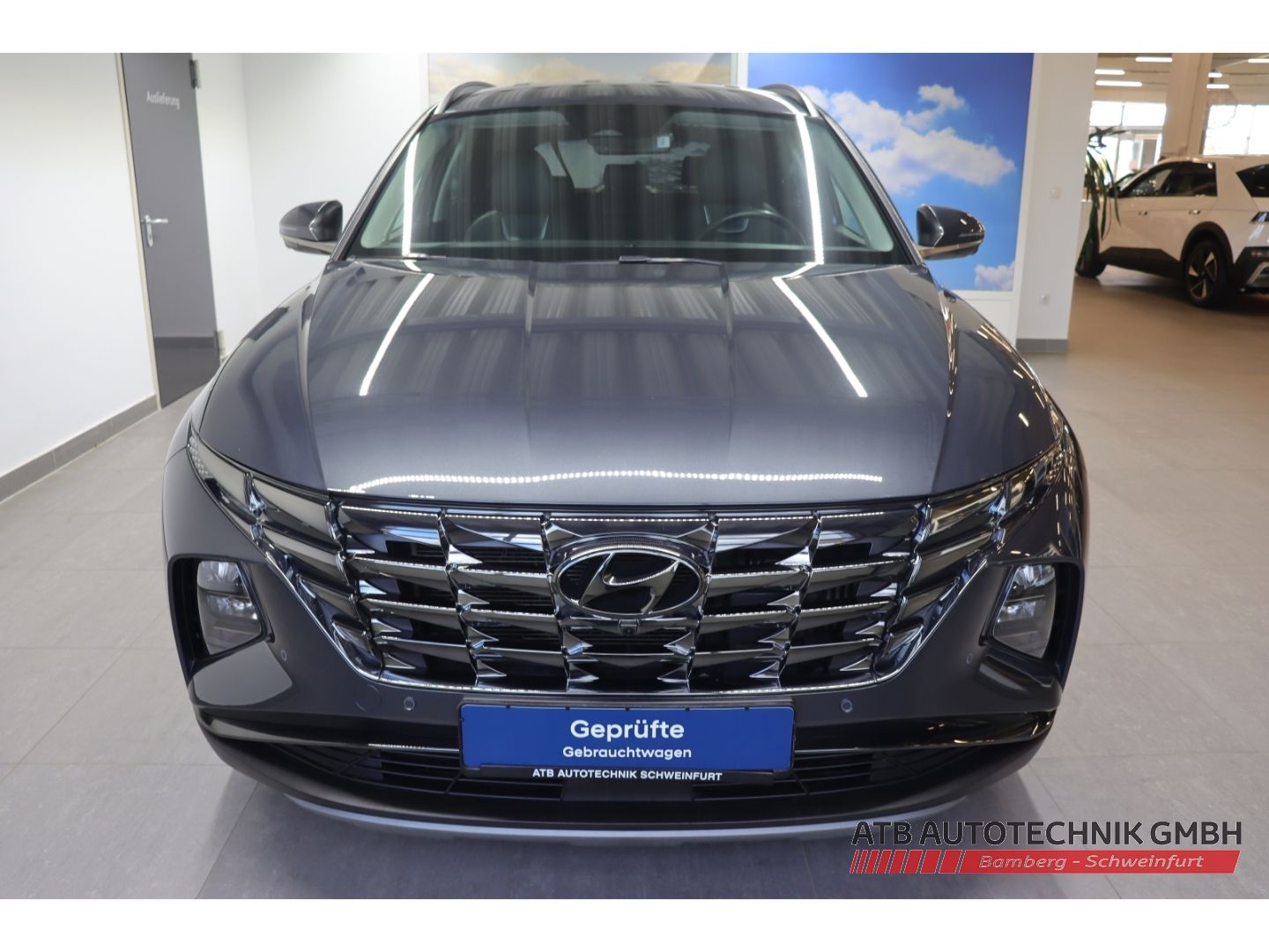 Fahrzeugabbildung Hyundai Tucson Prime PHEV 1.6 T-GDi 265PS 6-AT 4WD 97,7%