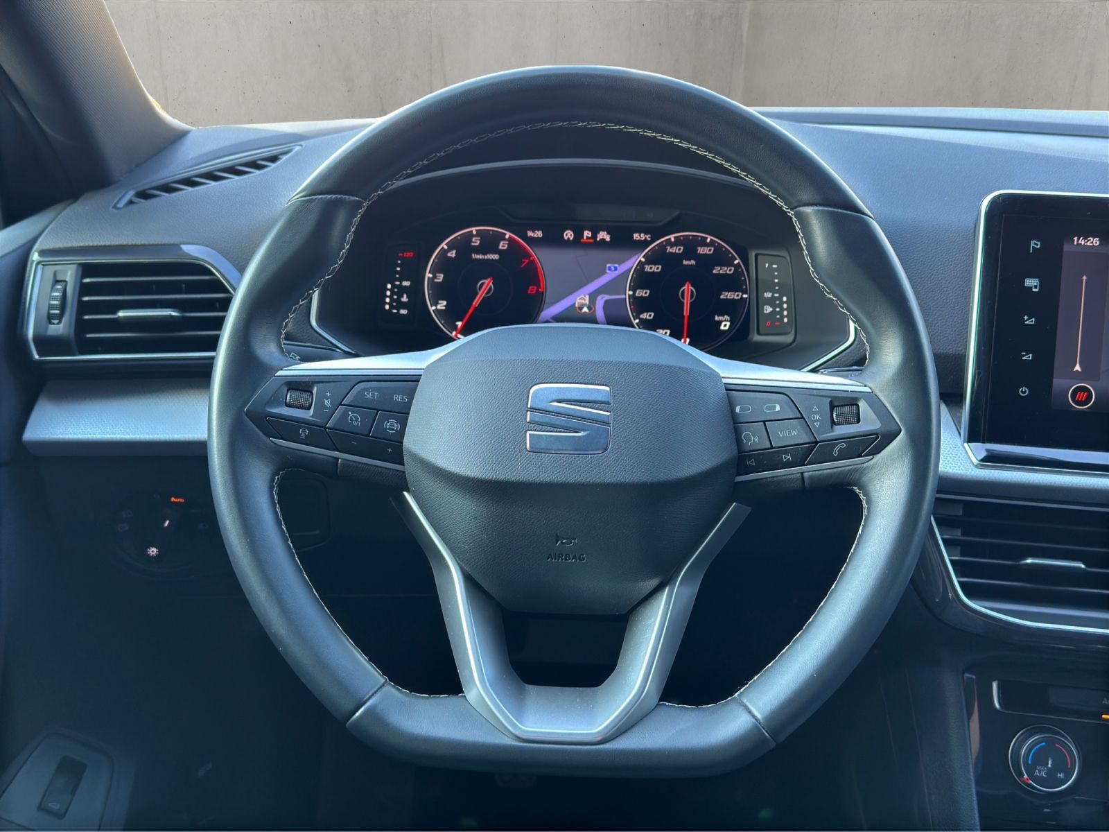 Seat Tarraco 1.5 TSI ACT Style Ganzjahresreifen, Navi foto 10