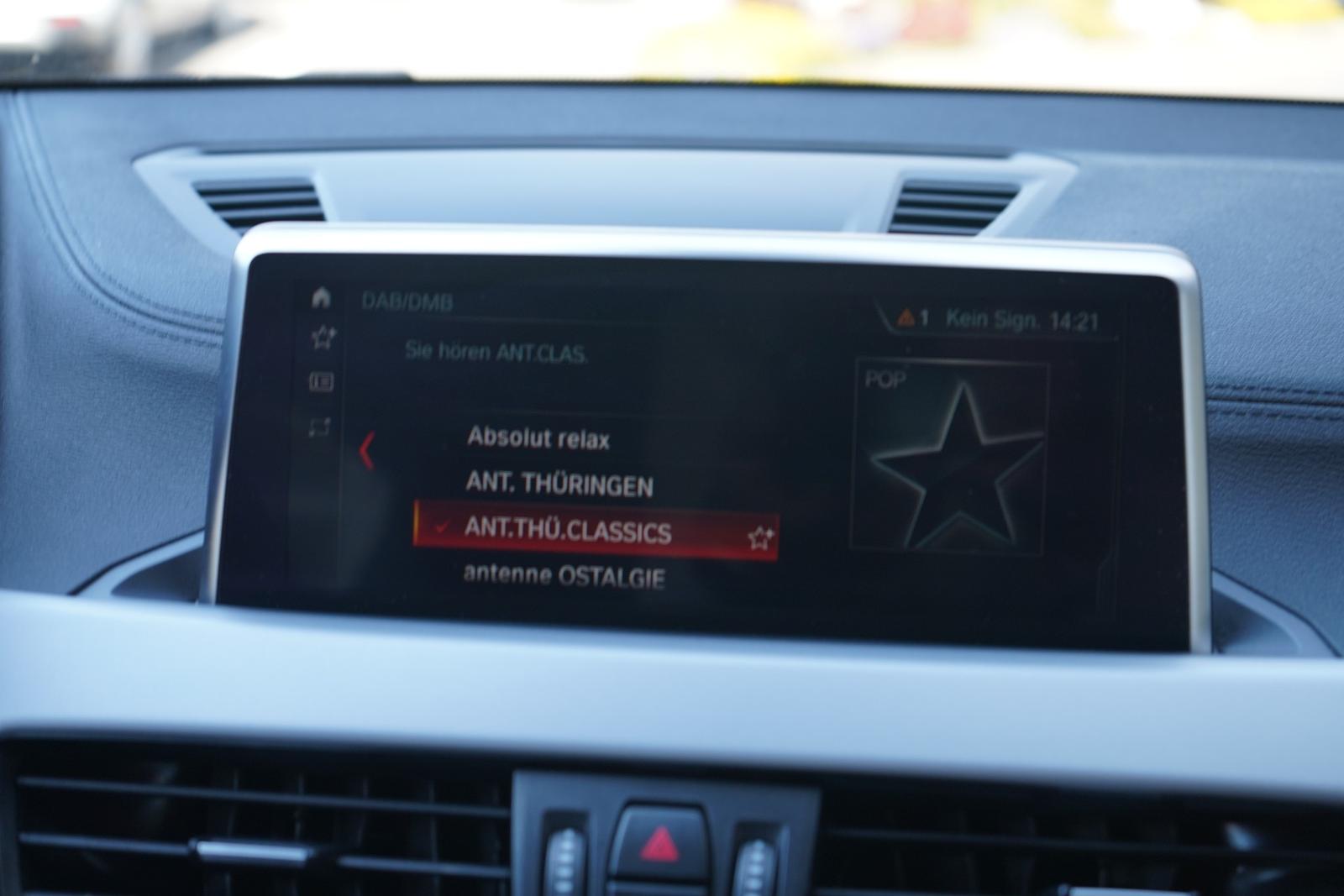BMW X2 sDrive 20 i LED Navi Tempomat DAB Sitzheizung, миниатюра 16