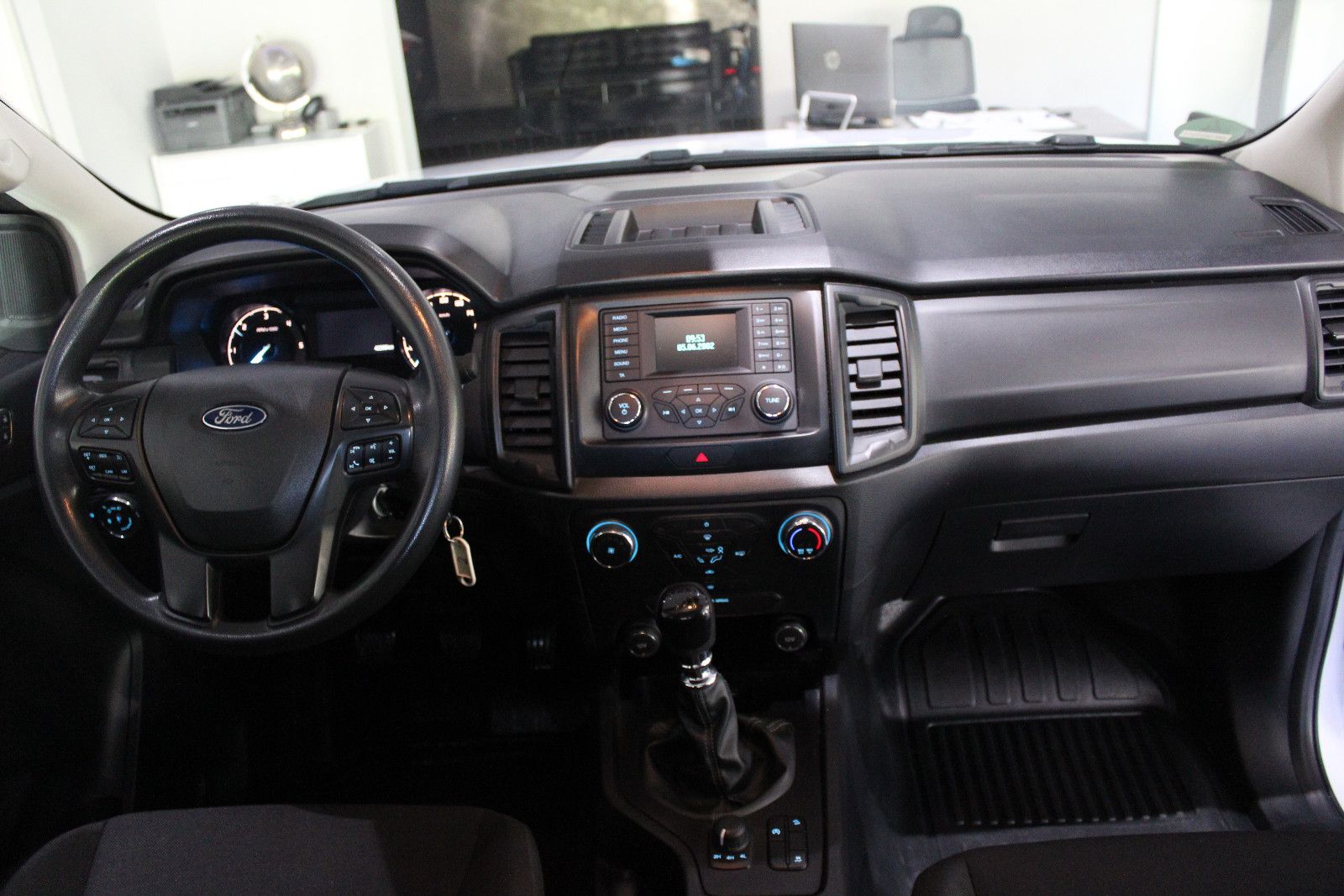 Ford Ranger Extra 2.0 TDCI 4x4 PANTHER DOKA *I.HAND* foto 4