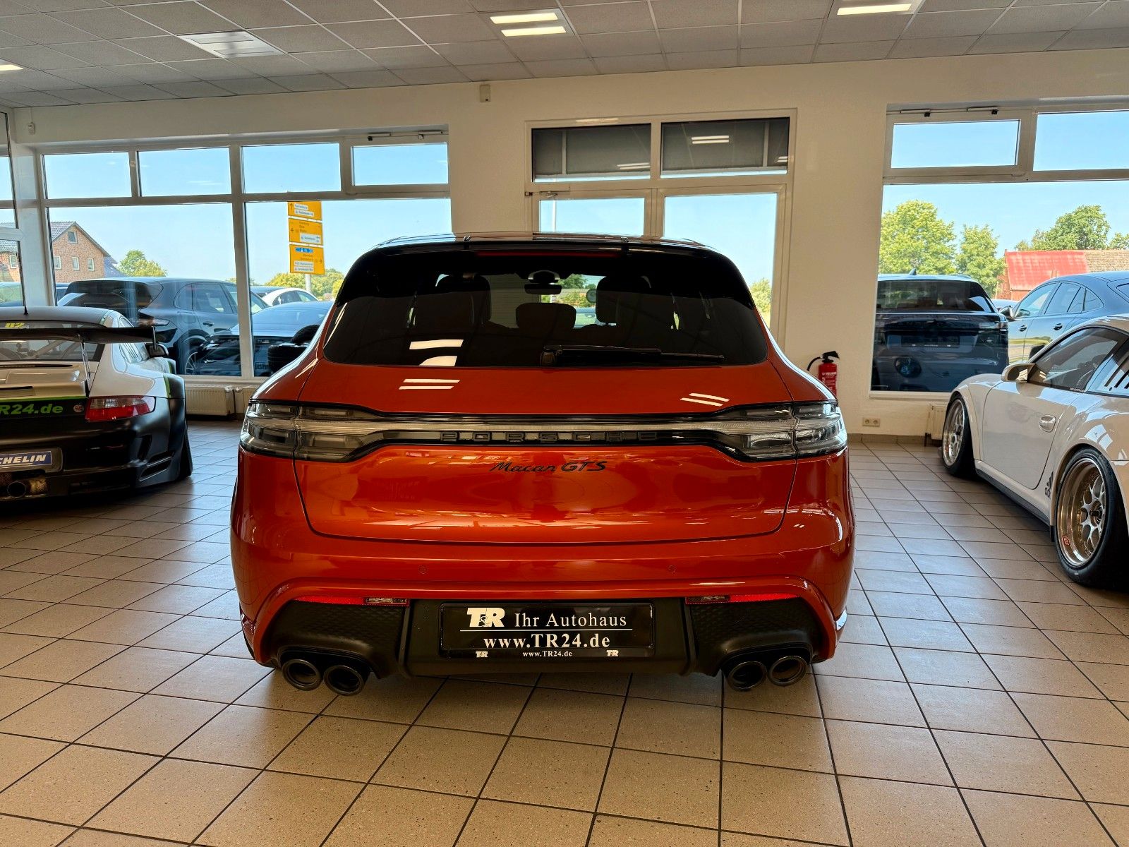 Fahrzeugabbildung Porsche Macan GTS Panorama/AHK/SportChrono/21Zoll/360