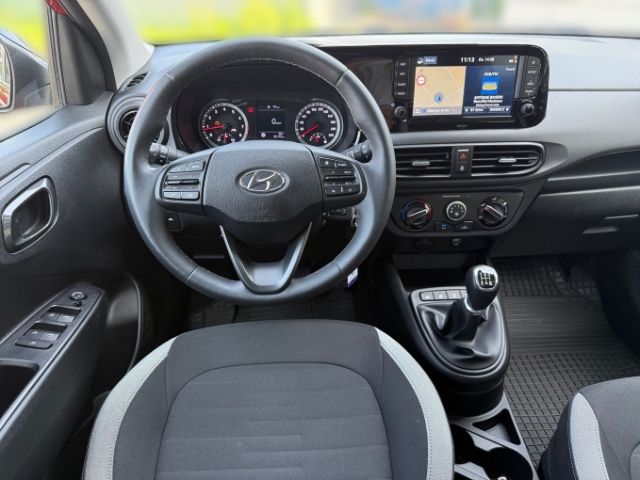 Fahrzeugabbildung Hyundai i10 Intro Edition 1.2 Navi CarPlay PDC Shzg Temp