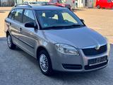 Skoda Fabia 69PS Combi Scheckheftgepflegt AHK TÜV NEU - Skoda Fabia aus 2010: Kombi