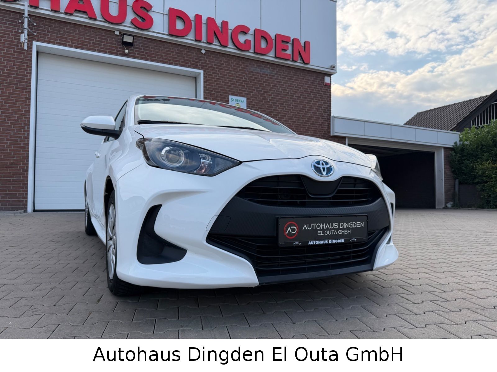 Toyota Yaris 1.5 Hybrid Business Edition imagem 2