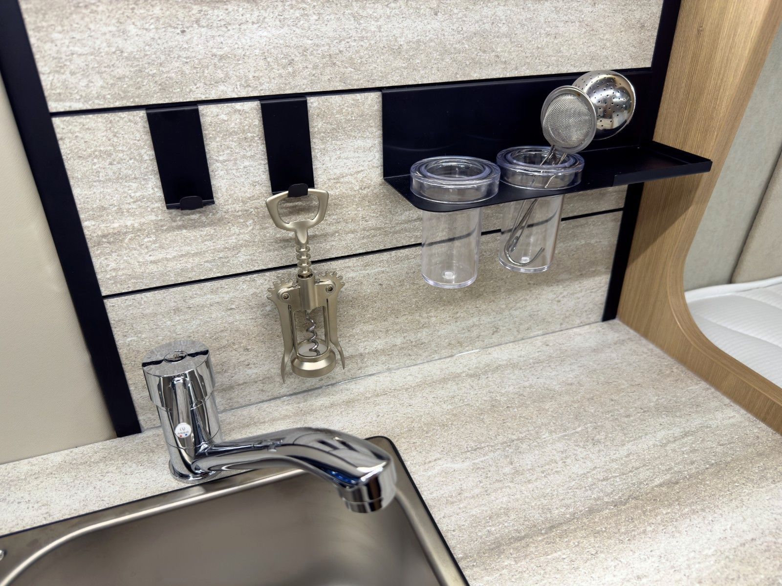 Fahrzeugabbildung Forster Vantasy V 636 EB Vibe Edition *Autom.*Markise*RF