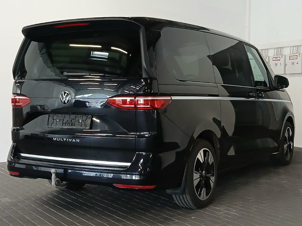 Fahrzeugabbildung Volkswagen T7 Multivan Style lang Voll-Leder HuD Pano AHK