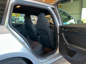 Skoda Octavia *LED*NAVI*2-ZONEN*CAM*CARPLAY*