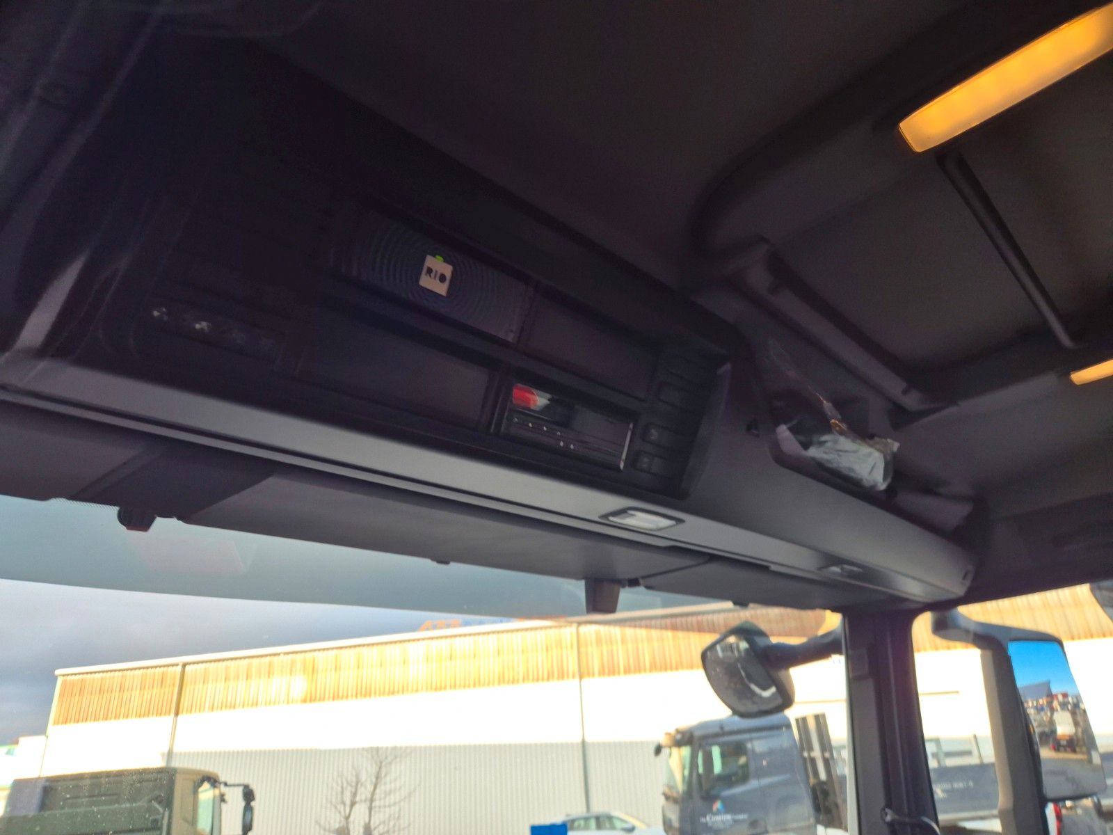 Fahrzeugabbildung MAN TGS 28.510 6x4-4 BL Palfinger PK24.001 Funk AHK