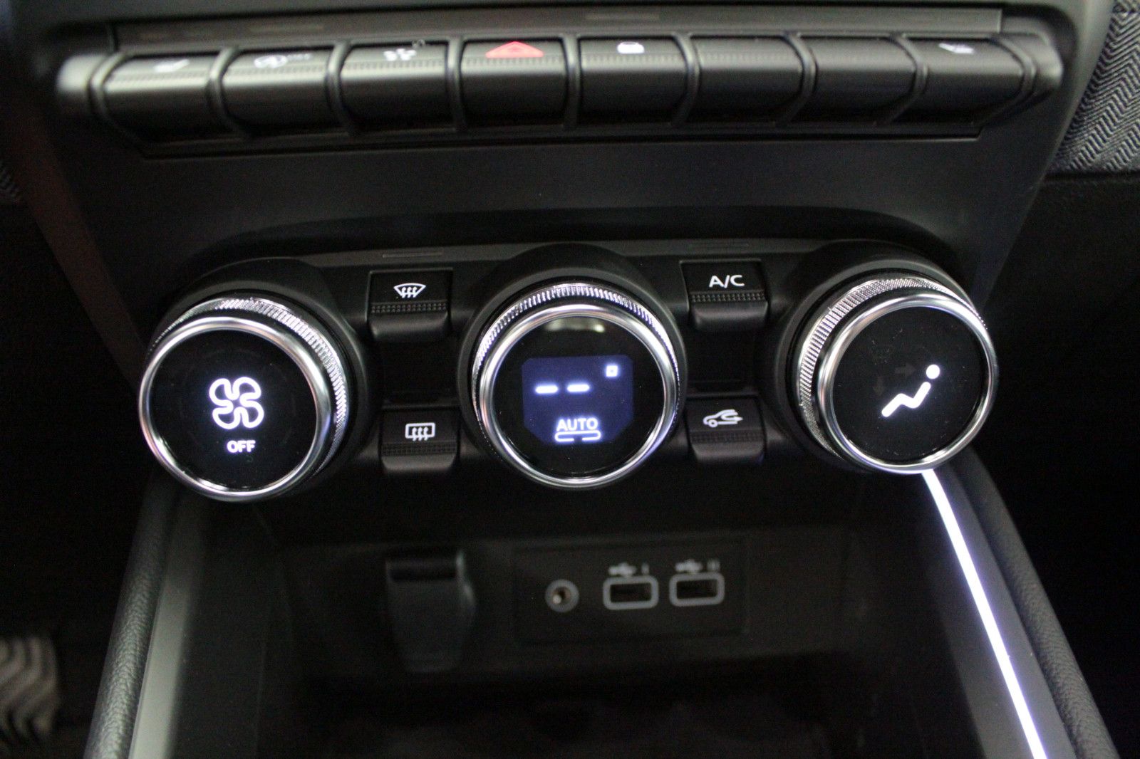 Fahrzeugabbildung Renault Clio TCe 90 Techno *Winter-Paket*Look-Paket*