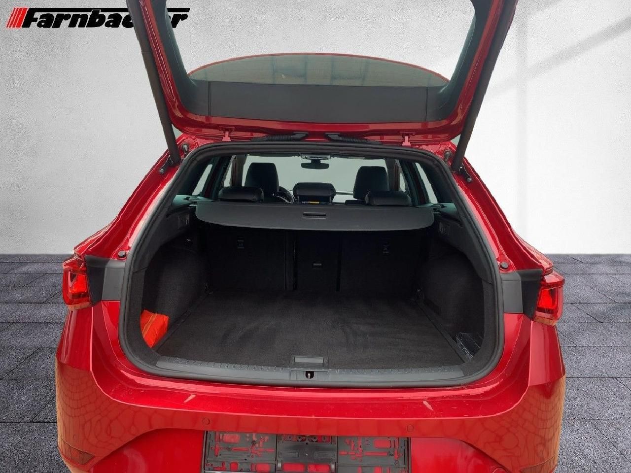 Fahrzeugabbildung SEAT Leon Sportstourer FR + Panorama Schiebedach*